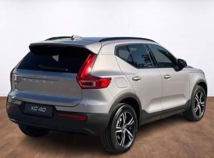 Volvo - XC40