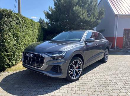 Audi - Q8