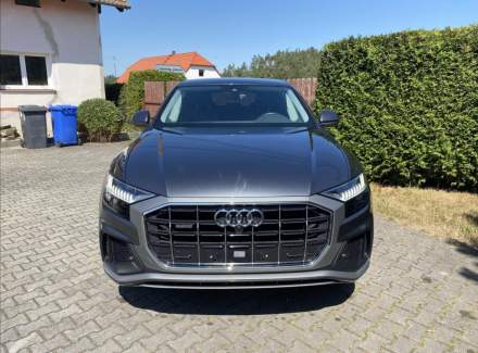 Audi - Q8