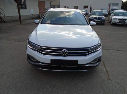 Volkswagen - Passat