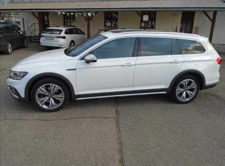 Volkswagen - Passat