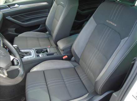 Volkswagen - Passat