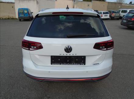 Volkswagen - Passat