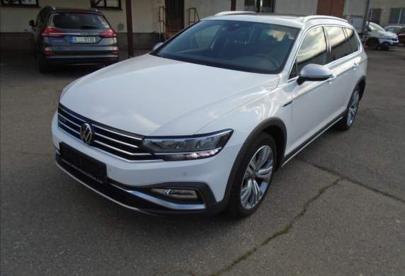 Volkswagen - Passat