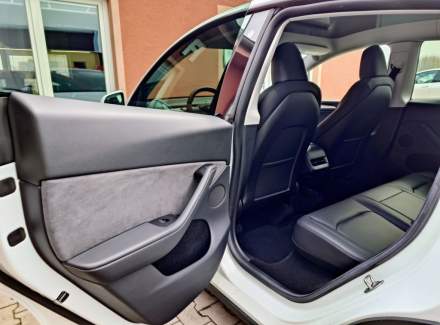 Tesla - Model Y