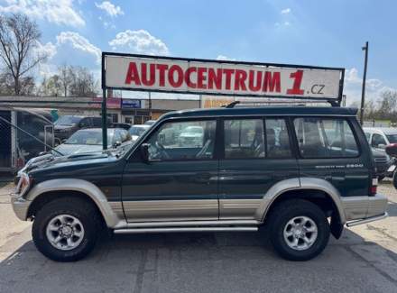 Mitsubishi - Pajero