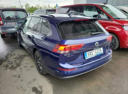 Volkswagen - Golf