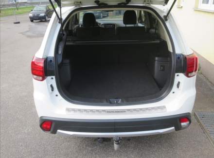 Mitsubishi - Outlander