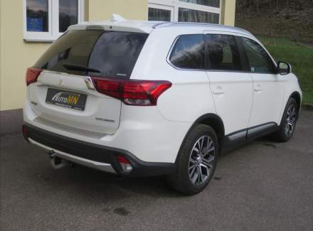 Mitsubishi - Outlander