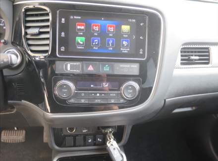 Mitsubishi - Outlander