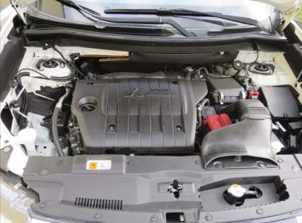 Mitsubishi - Outlander