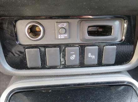 Mitsubishi - Outlander