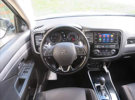 Mitsubishi - Outlander
