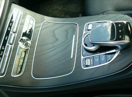 Mercedes-Benz - E-class