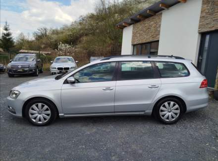 Volkswagen - Passat