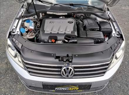 Volkswagen - Passat