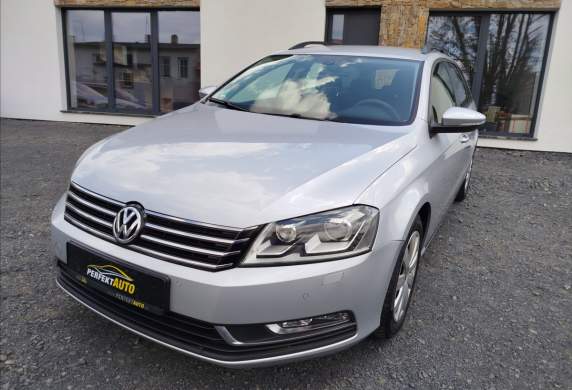 Volkswagen - Passat