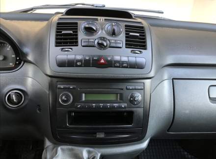 Mercedes-Benz - Vito