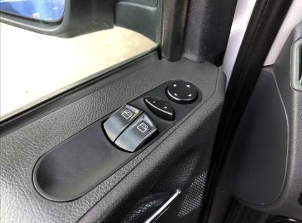 Mercedes-Benz - Vito