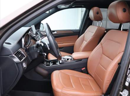 Mercedes-Benz - GLS