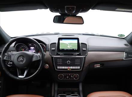 Mercedes-Benz - GLS