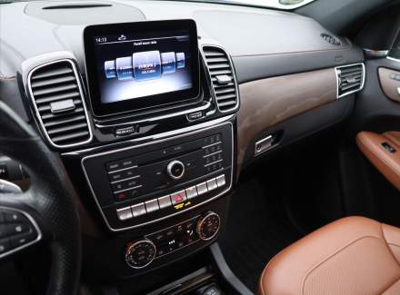 Mercedes-Benz - GLS