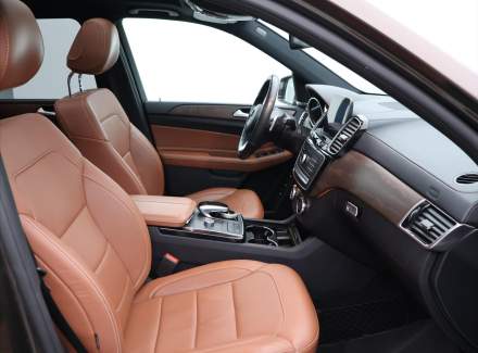 Mercedes-Benz - GLS