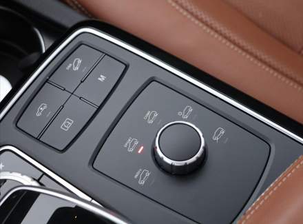 Mercedes-Benz - GLS