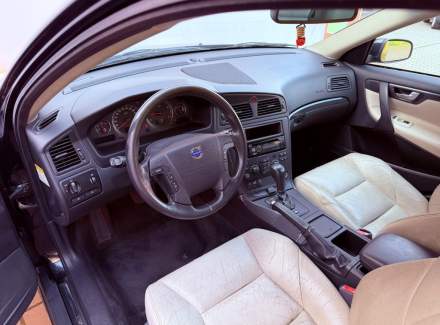 Volvo - V70