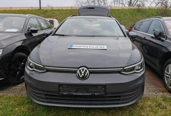 Volkswagen - Golf