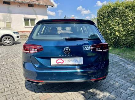 Volkswagen - Passat