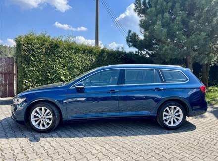 Volkswagen - Passat