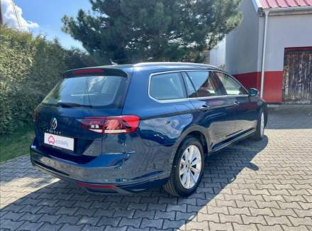 Volkswagen - Passat