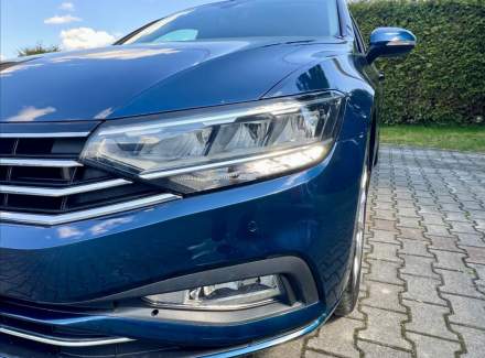 Volkswagen - Passat