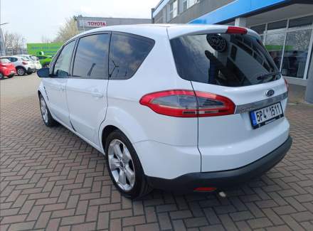 Ford - S-MAX