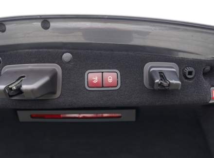 Mercedes-Benz - S-class