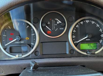 Land Rover - Defender