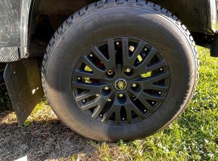 Land Rover - Defender