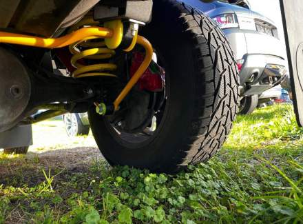 Land Rover - Defender