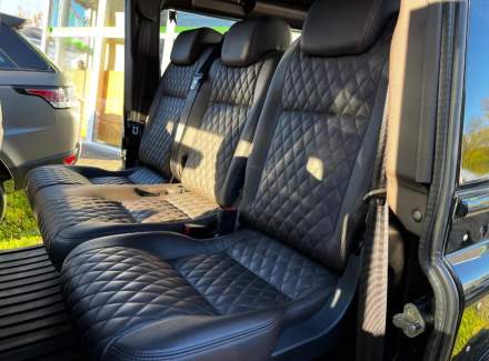 Land Rover - Defender