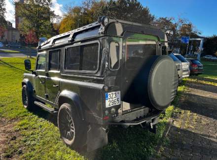 Land Rover - Defender