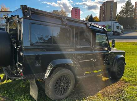 Land Rover - Defender
