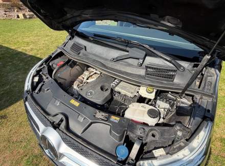 Mercedes-Benz - V-class