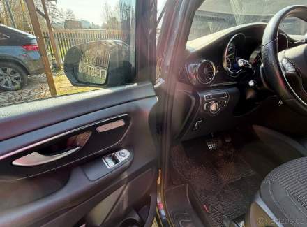 Mercedes-Benz - V-class