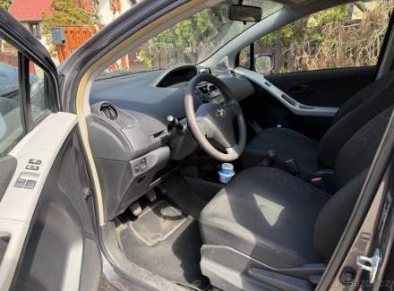 Toyota - Yaris