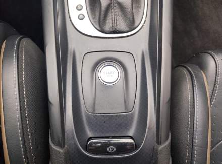 DS Automobiles - DS4