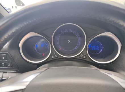 DS Automobiles - DS4