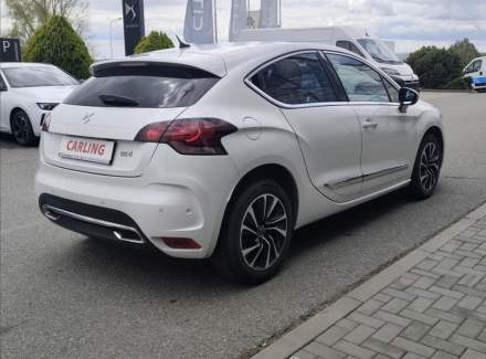 DS Automobiles - DS4