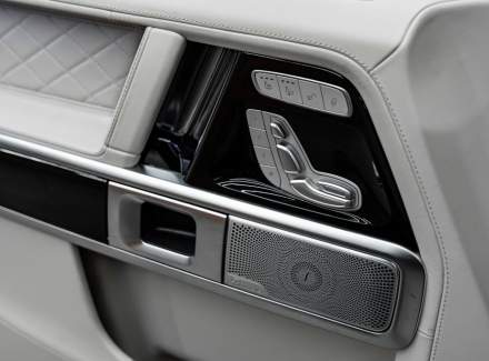 Mercedes-Benz - G-class