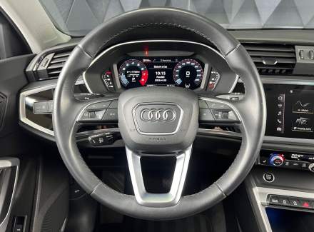 Audi - Q3
